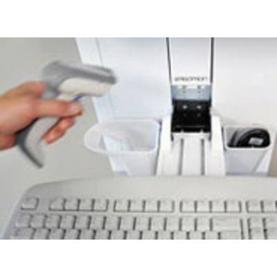 Hand houdt barcodescanner vast boven toetsenbord voor scanapparaat.