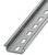 Metalen rail met regelmatige ovale gaten, geschikt voor het bevestigen van voorwerpen of montage in constructies.