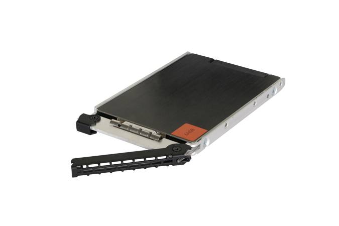 Wij-Ra. IcyDock 3x6,3cm SATAI-III/SAS HDD&SSD in 1x3,5" 7mm-2