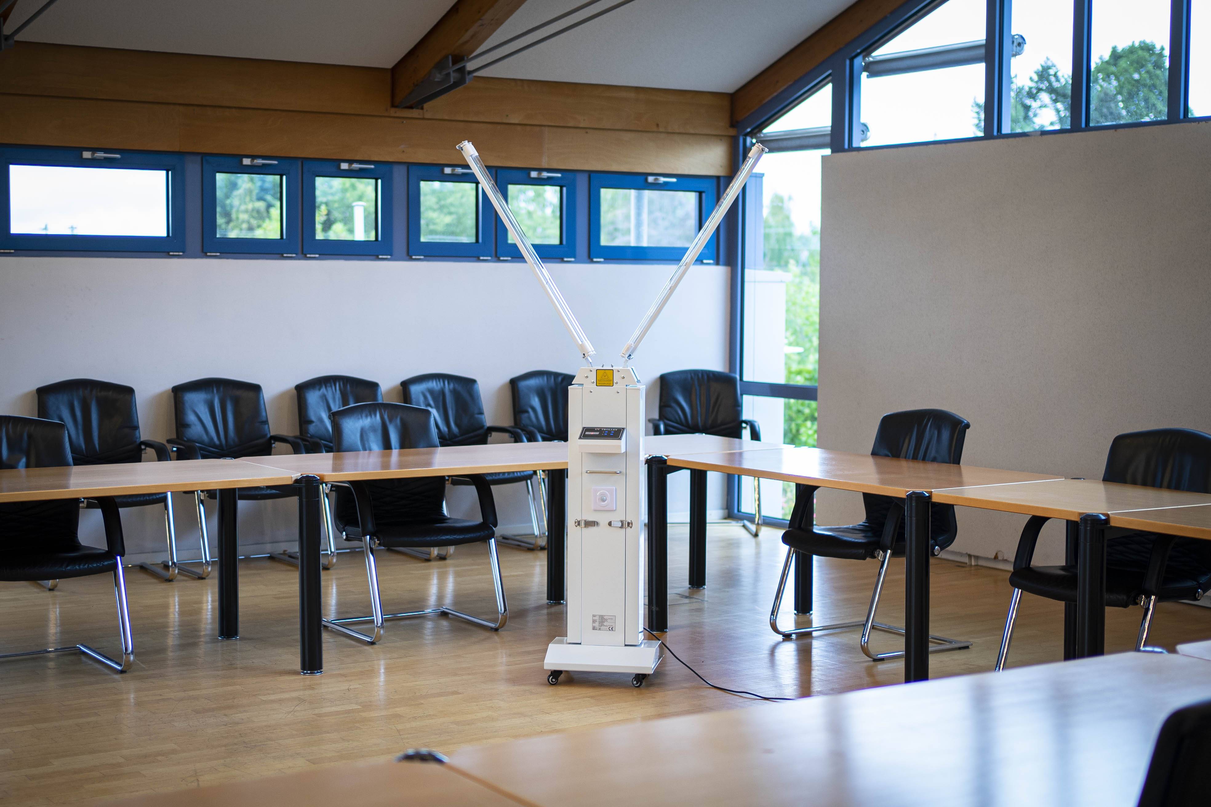 Good Connections desinfectiestation 120W voor een ruimte van 60 m²-1