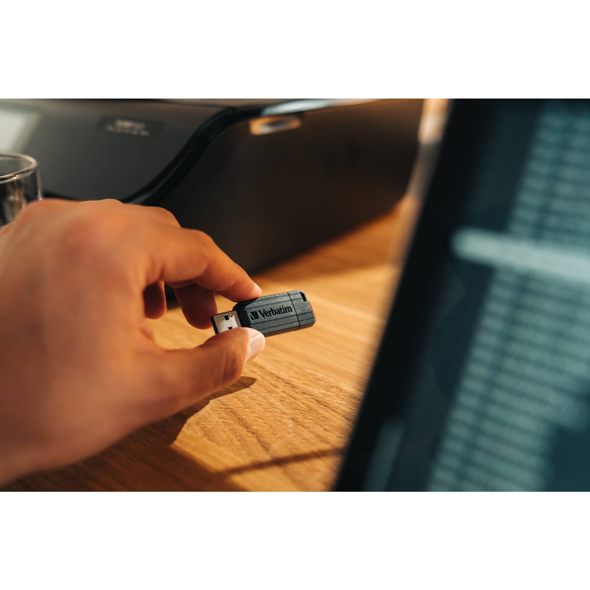 Verbatim Pin Stripe USB-stick 128 GB Zwart 49071 USB-A 2.0-1