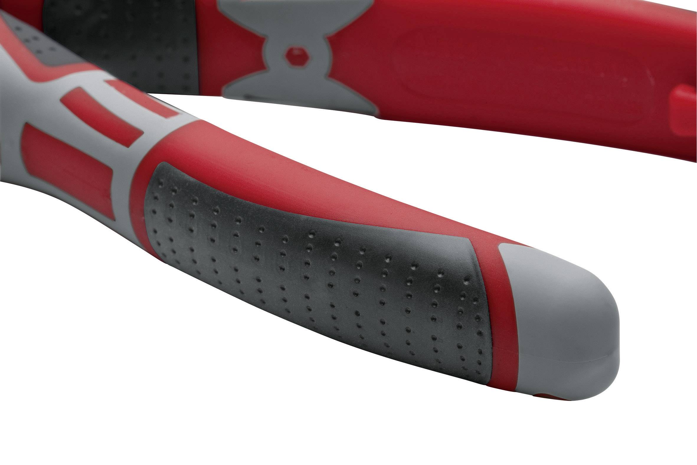 Close-up van een ergonomische, rode en grijze handgreep met een gestructureerd oppervlak voor een betere grip.