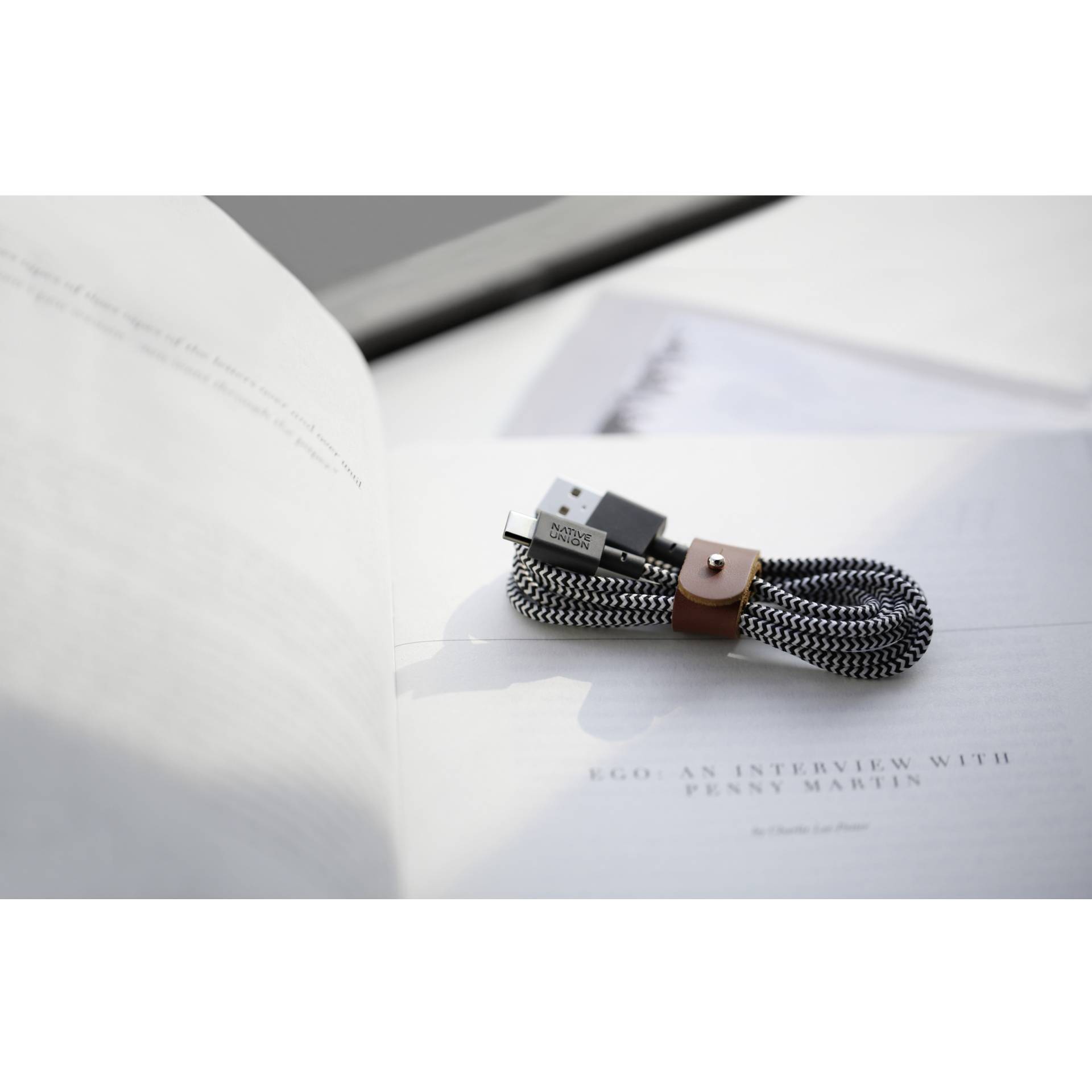 Native Union Belt Cable USB-A naar USB-C 1,2 m Zebra-1