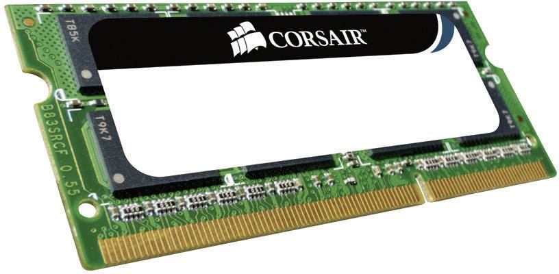 Een RAM-module van Corsair met een groene printplaat en gouden contacten. Merklogo zichtbaar op een zwarte achtergrond.