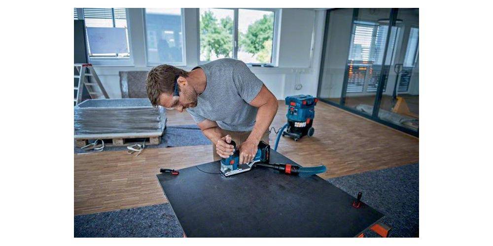 Bosch Blauw GST 18V-155 SC Accu Decoupeerzaag | Excl. accu's en lader | L-Boxx - 06015B0000-2