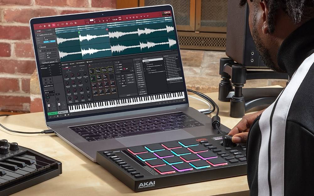 AKAI MPC Studio II Muziekproductiestation Sampler MIDI USB Zwart-4