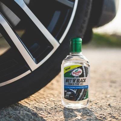 TURTLE WAX Wet N Black Tyre & Trim gel 300ml-1