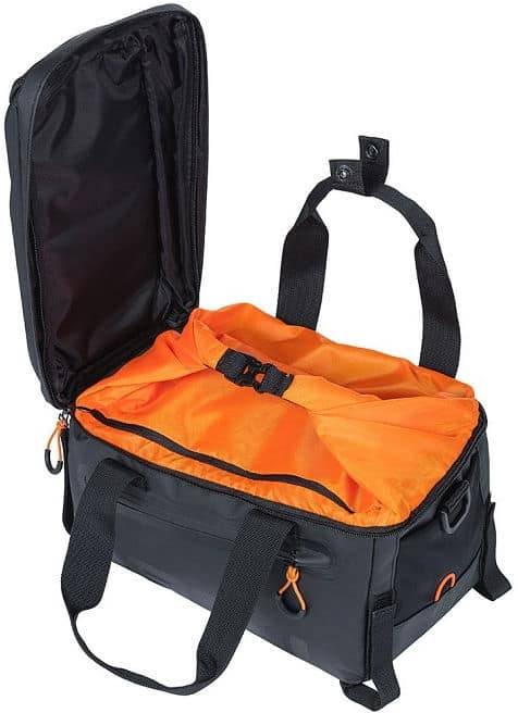 Bagagedragertas Basil Miles Tarpaulin 7 liter 32 x 20 x 20 cm - zwart/oranje-1