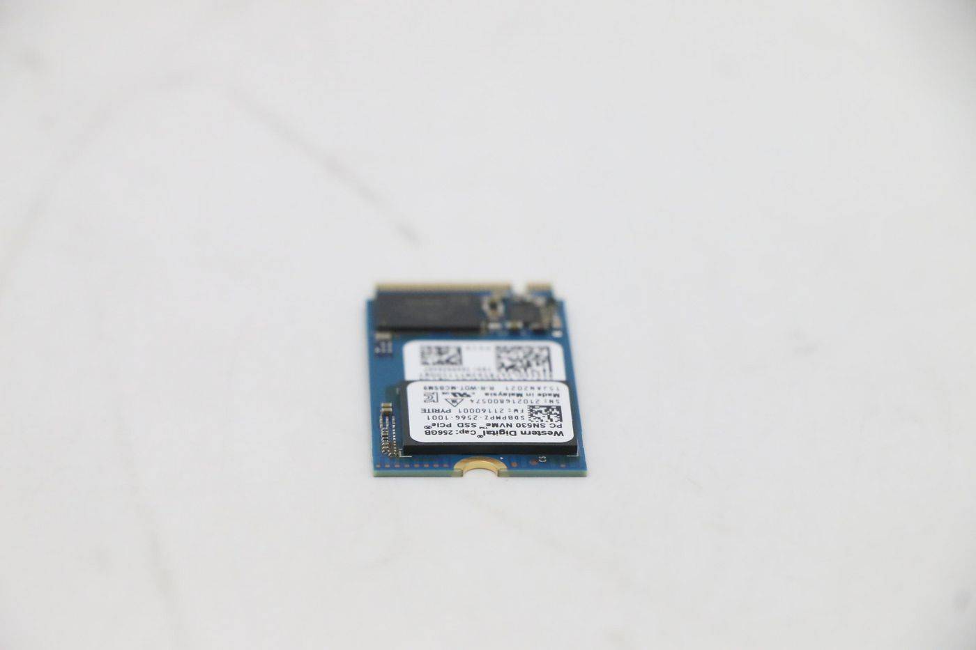 Lenovo SSD M.2 PCIe NVMe FRU M.2-2242 256GB Gen3x4 RoHS WD-2