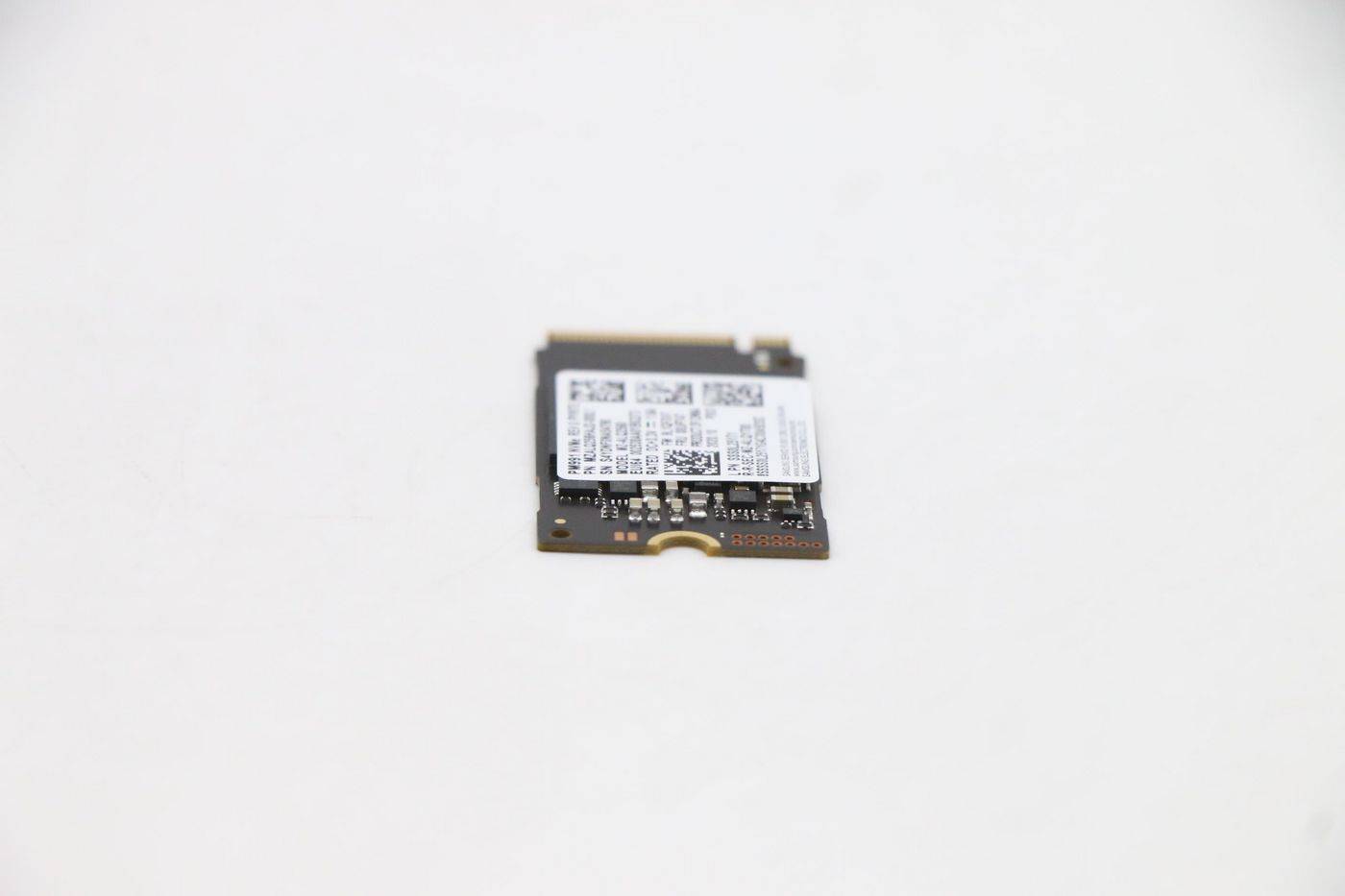 Lenovo SSD M.2 2242 256GB FRU SSD M.2 2242 256GB Samsung-1