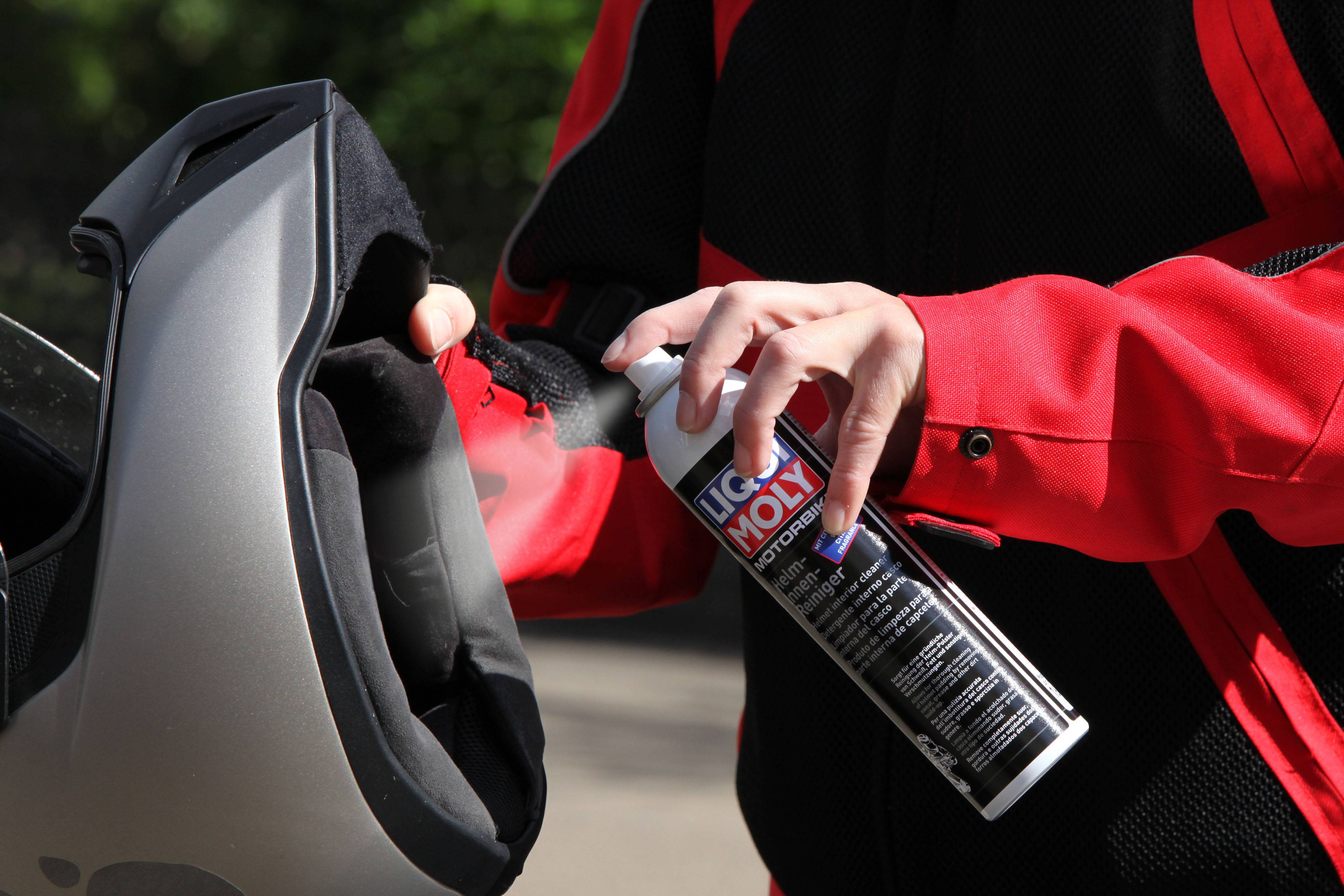 LIQUI MOLY Motorbike Helm-binnenreiniger 300ml-1