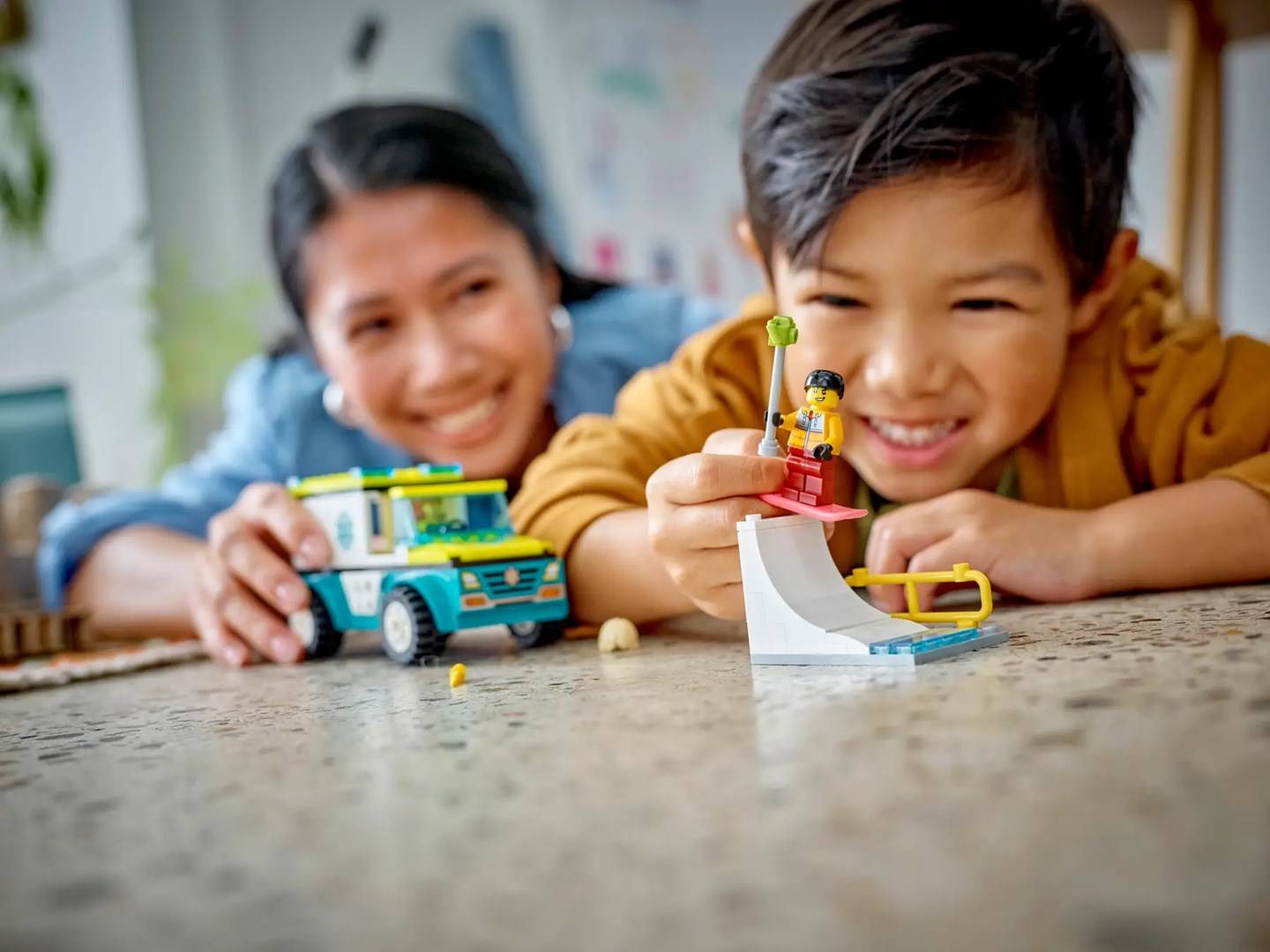 LEGO CITY 60403 NOODAMBULANCE EN SNOWBOARDER-6