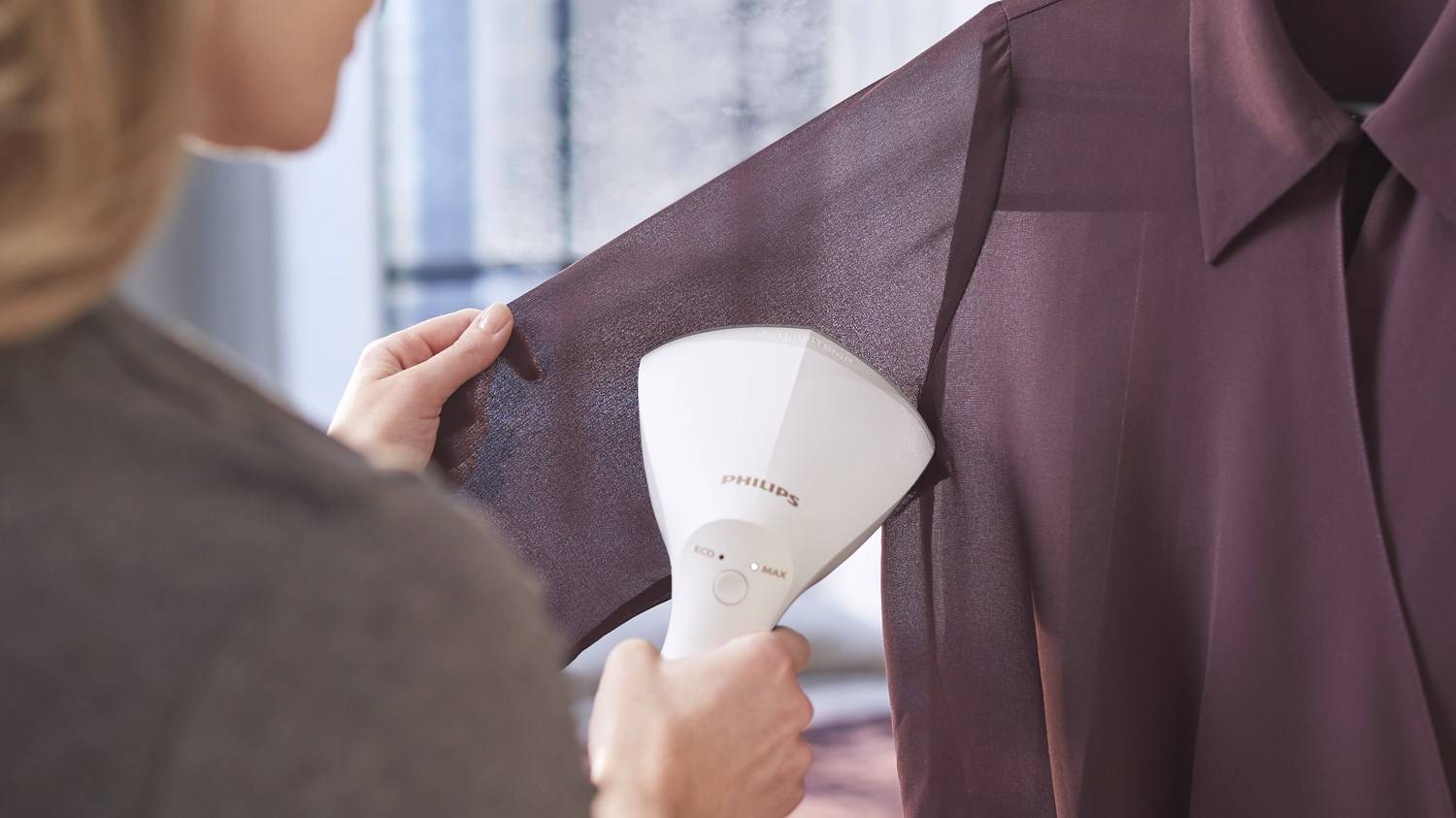 Philips 8000 Series GC801/10 Kledingstomer 0,23 L 1600 W Roze/Wit-3