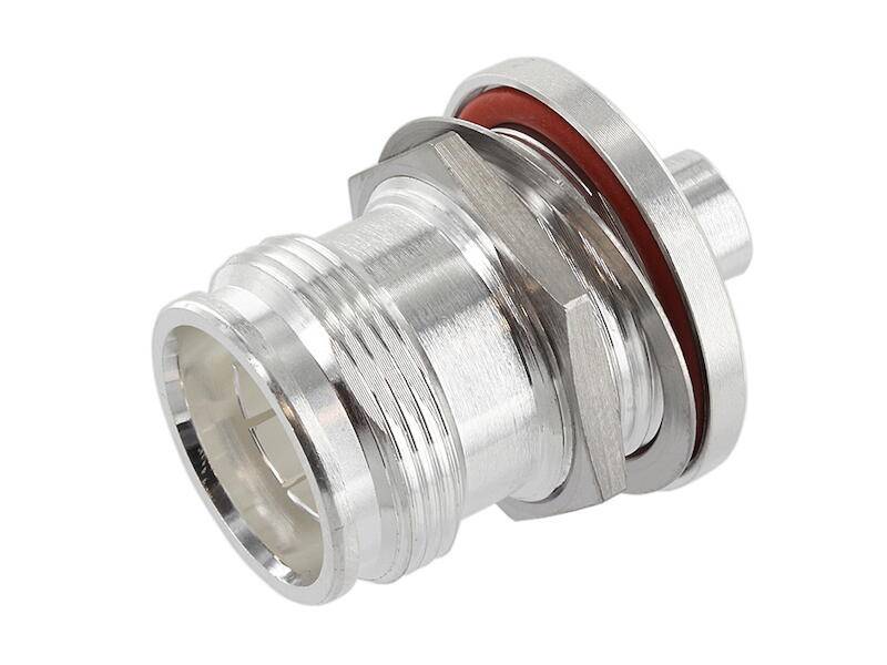 4.3-10 Kabelaansluiting UT-141