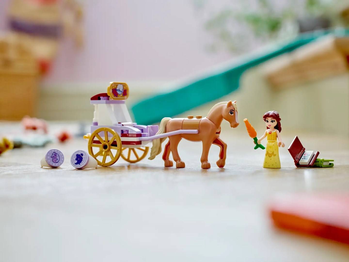 LEGO DISNEY 43233 BELLE'S STORYTIME PAARDENWAGEN-5