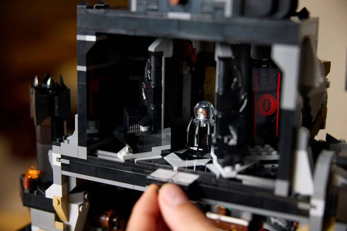 LEGO ICONEN 10333 De Heer van de Ringen: Barad dûr-6