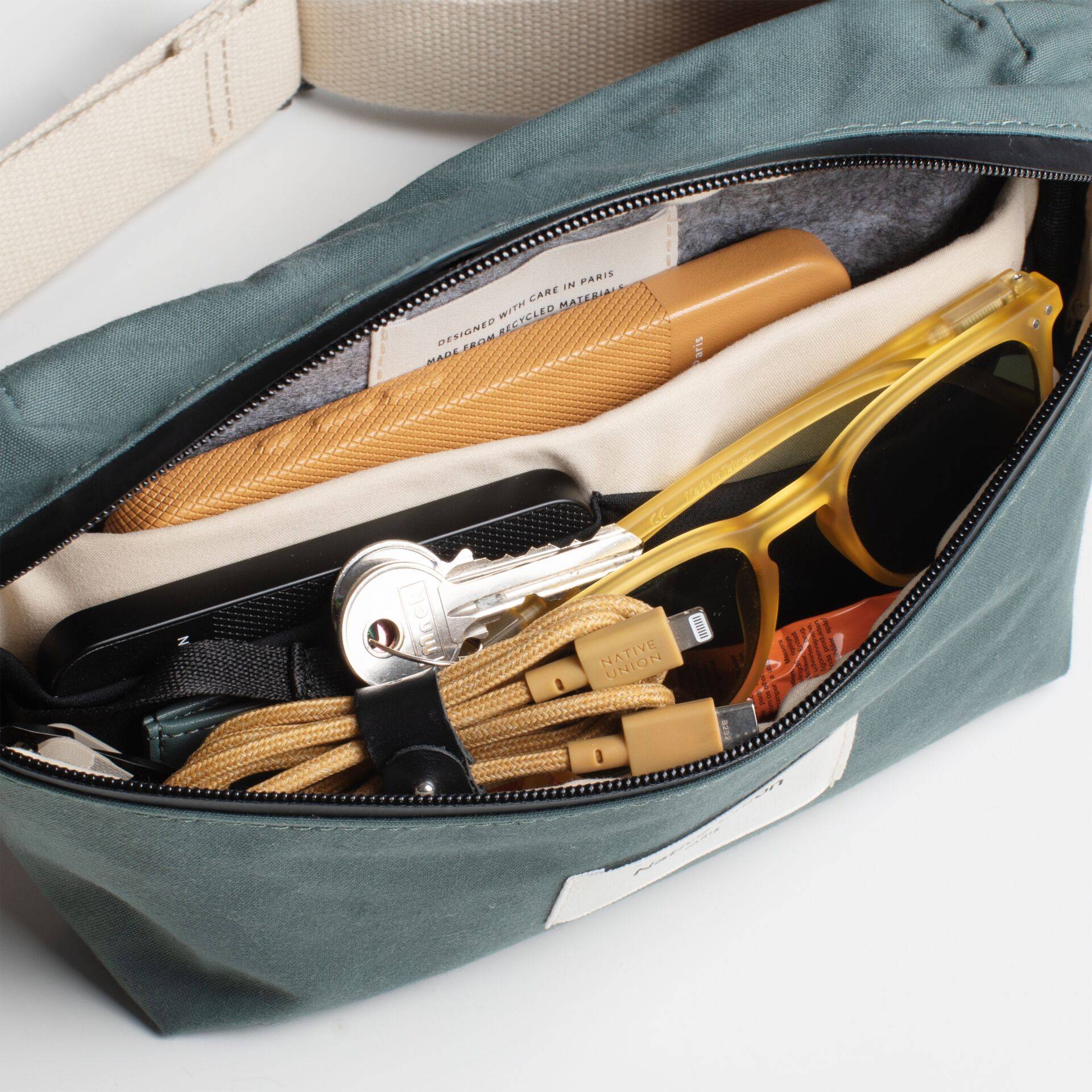 Native Union Ultralight Sleeve "voor MacBook 13" "Sandstone"-1