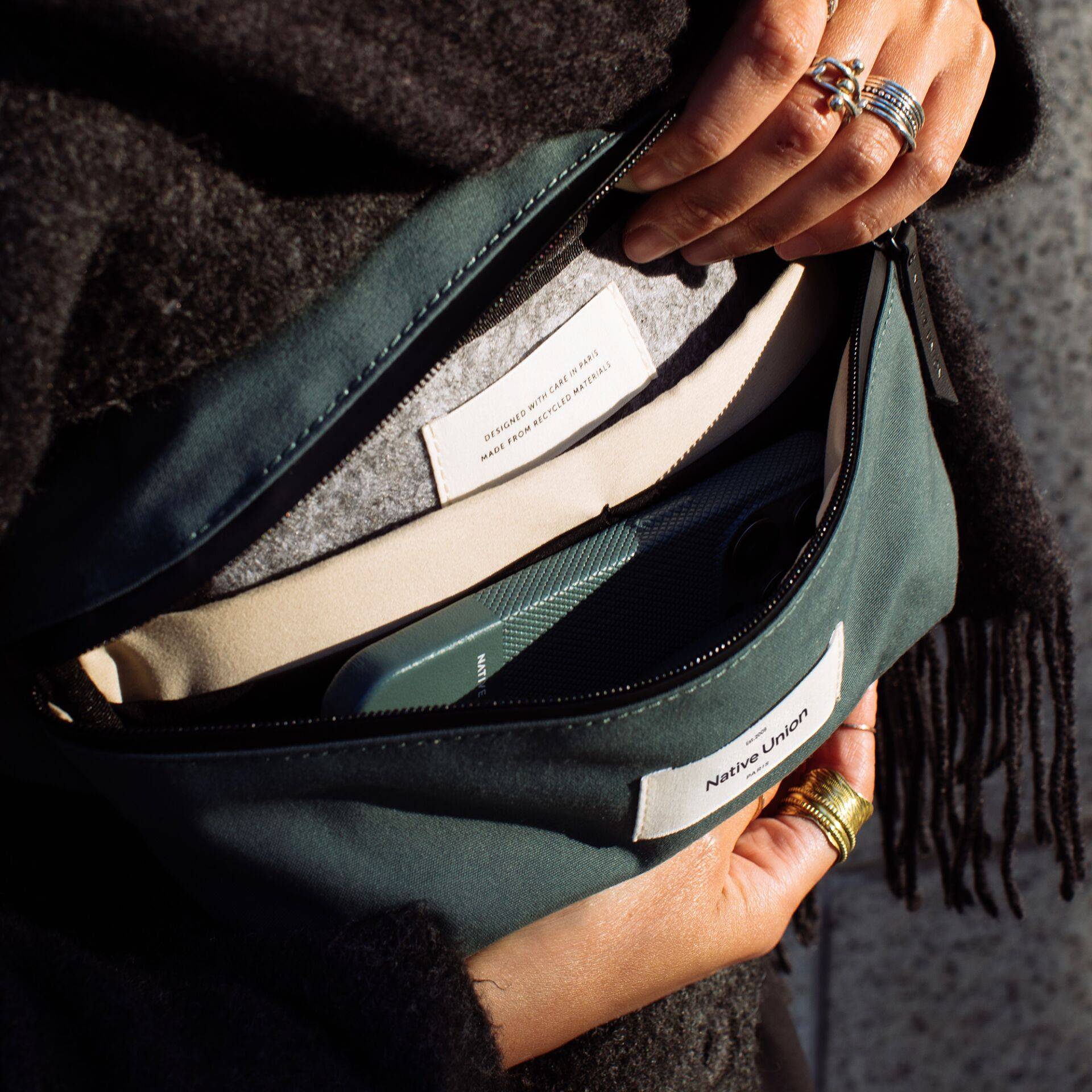 Native Union Ultralight Sleeve "voor MacBook 13" "Sandstone"-2