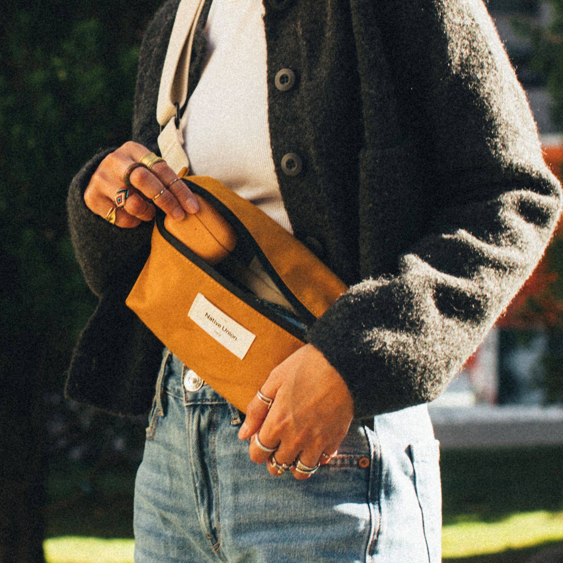 Native Union W.F.A. Crossbody Pouch 1.5L Kraft-0