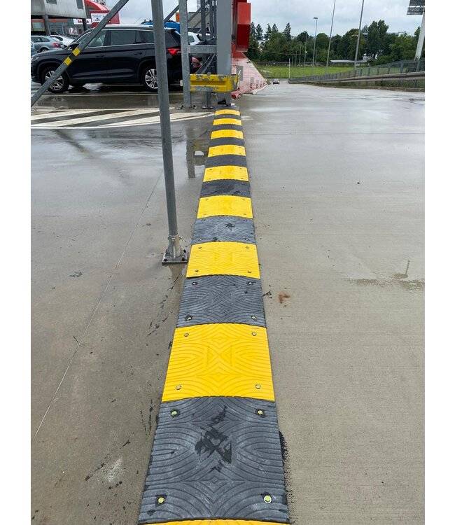 Verkeersdrempel, 3 cm hoog, geel-zwart, complete set, 250 cm-1