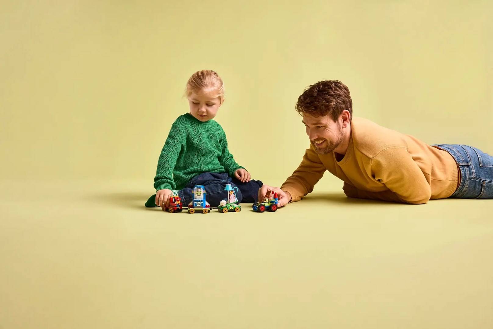 LEGO DISNEY 43264 Toy Story - Feesttrein en RC-auto-6