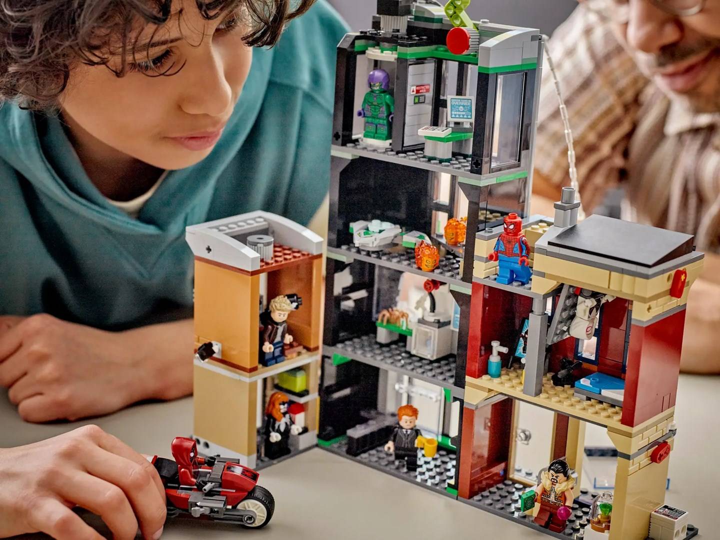 LEGO MARVEL 76324 Spider-Man vs. Oscorp-4