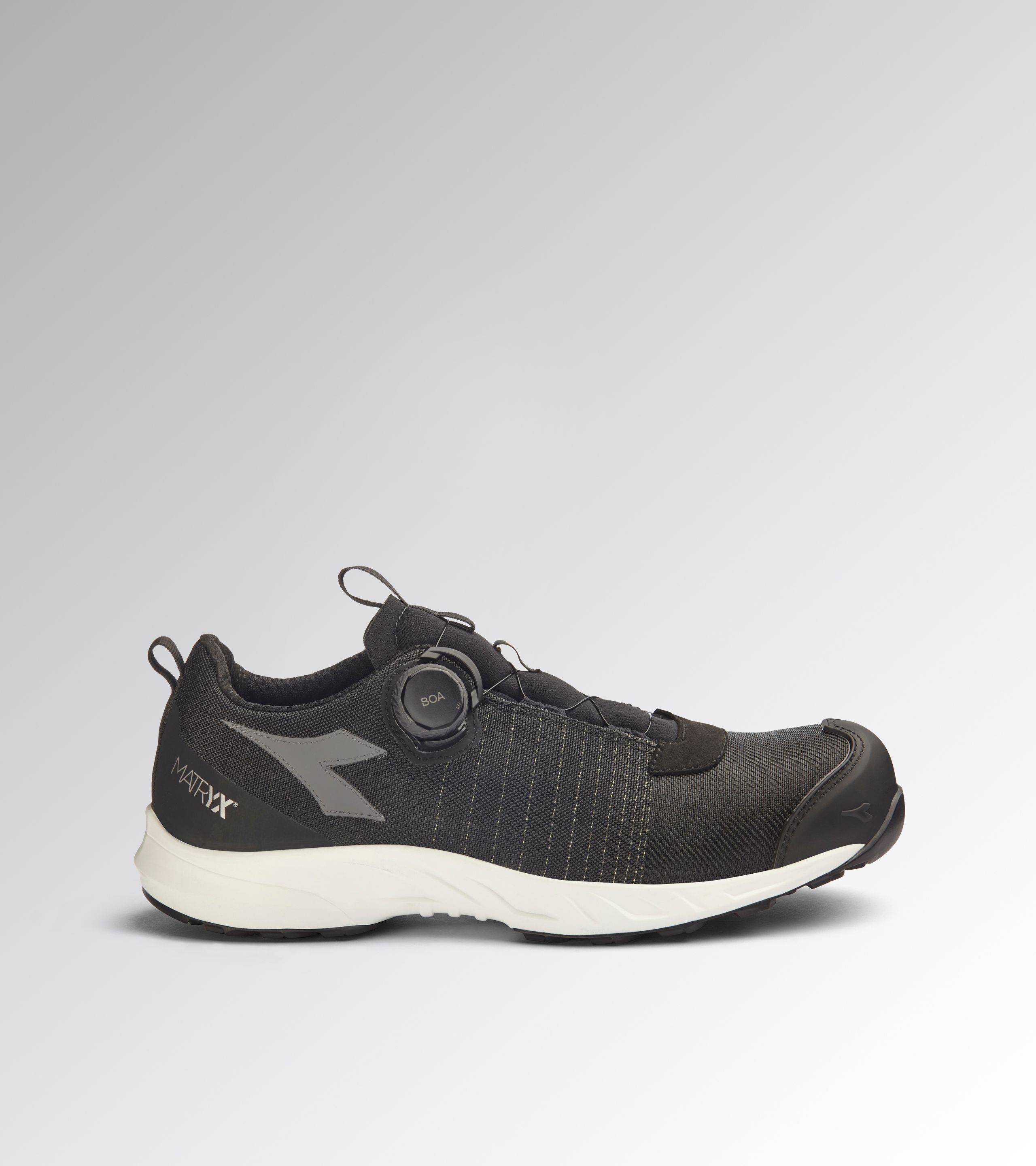Diadora FLY LT MTX B LOW S3L BLACK /WHITE 38-0