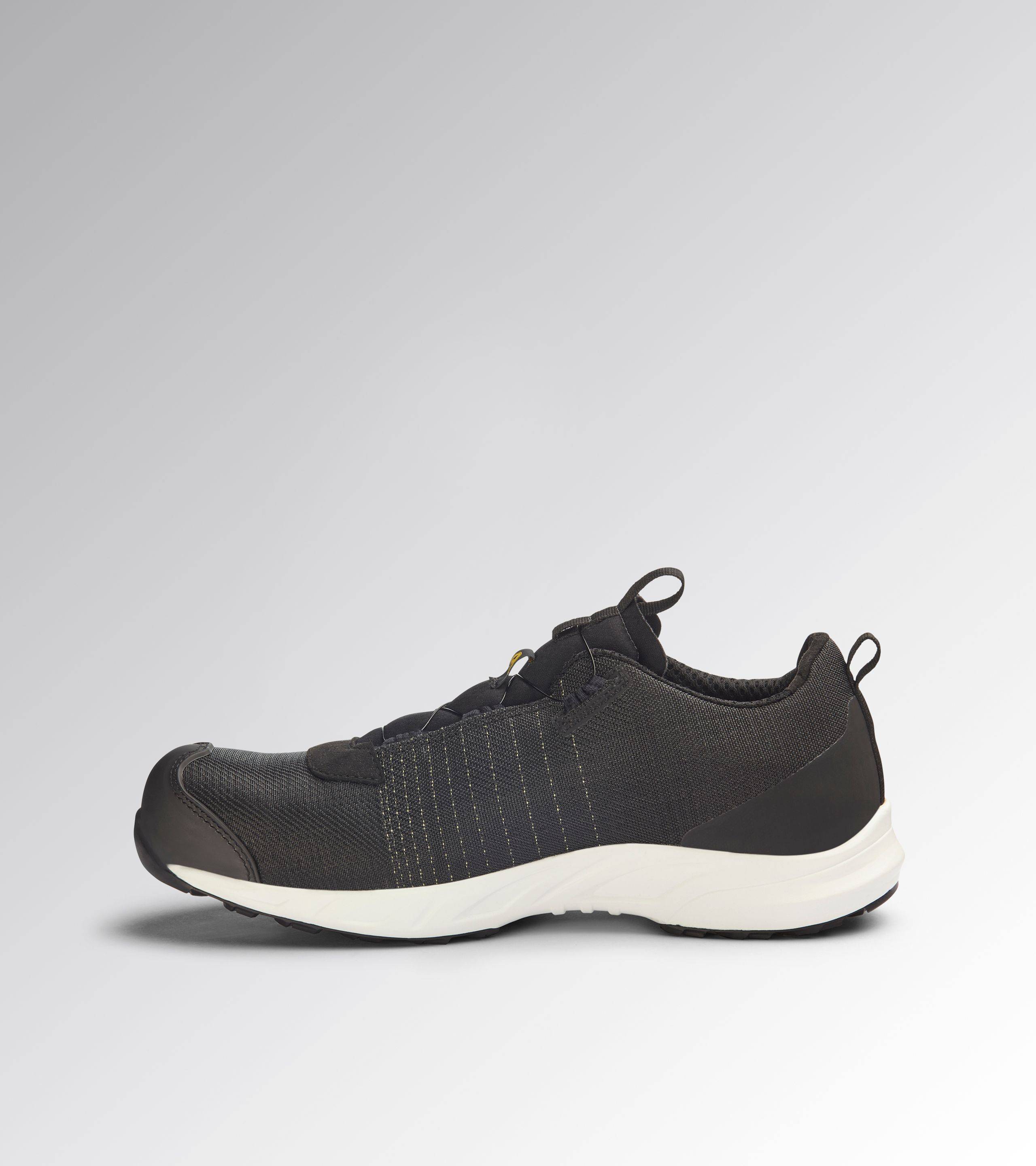 Diadora FLY LT MTX B LOW S3L BLACK /WHITE 38-1