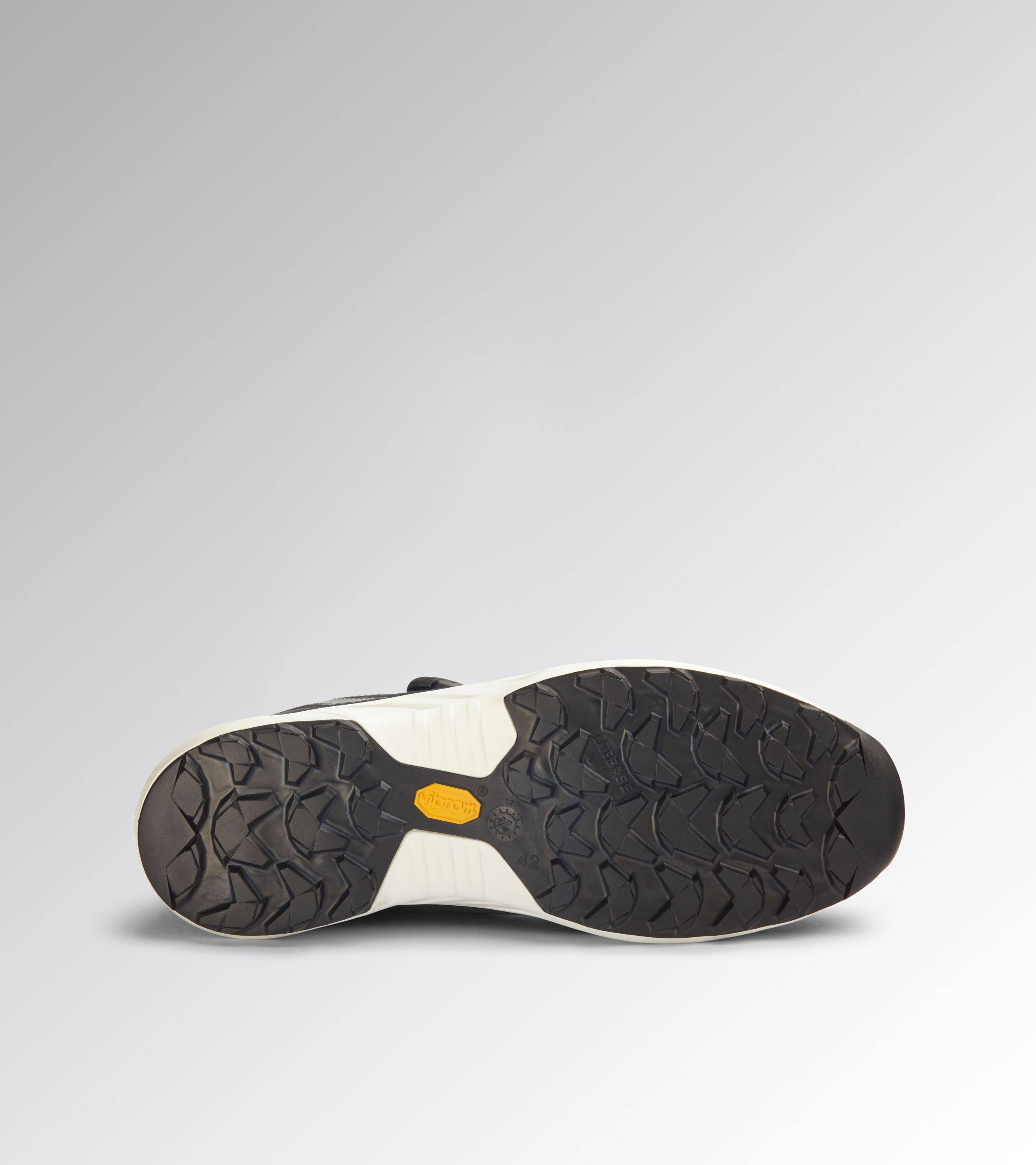 Diadora FLY LT MTX B LOW S3L BLACK /WHITE 38-3