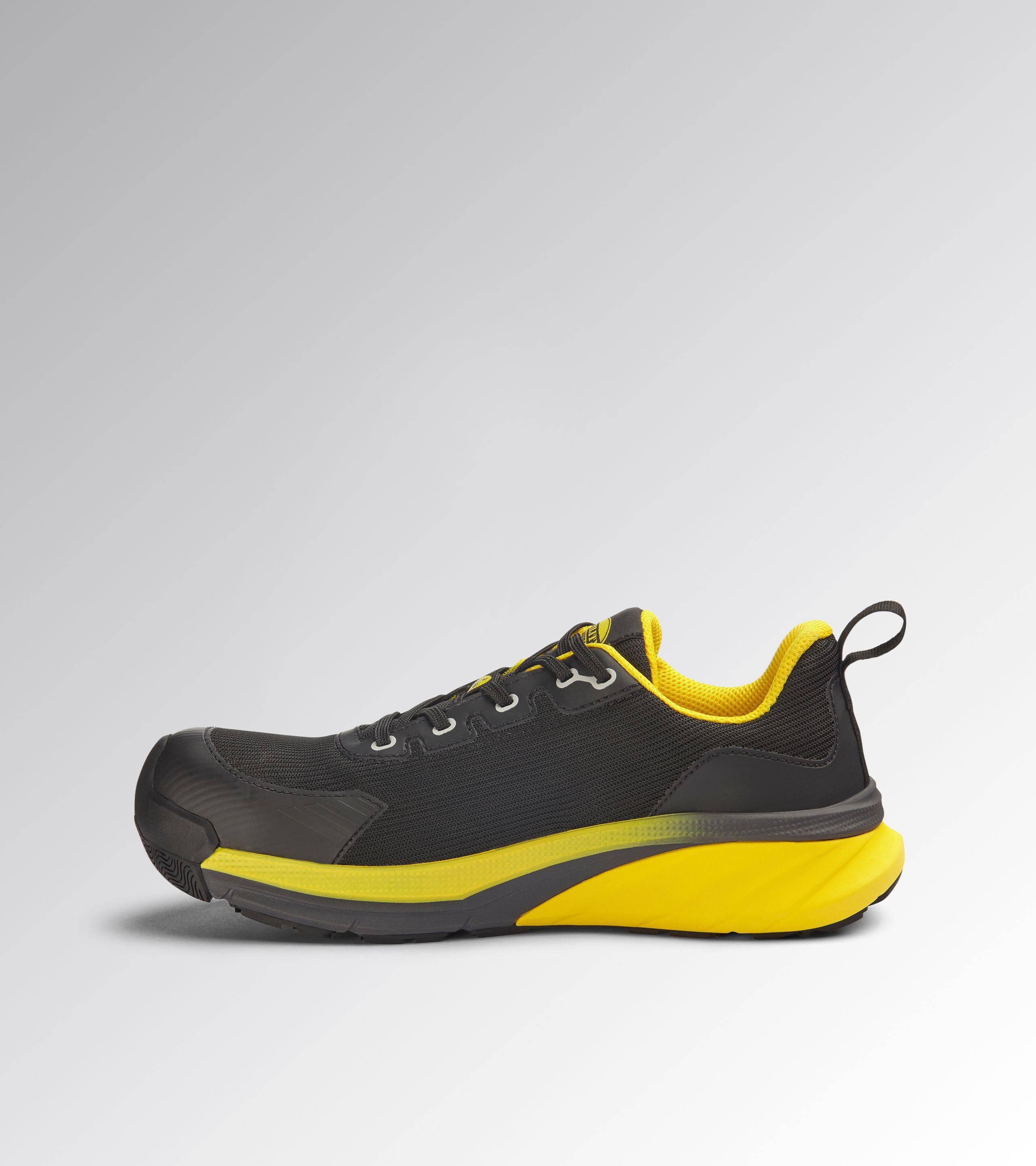 Diadora VORTEX DA2 LOW S3S BLACK /YELLOW CROMS 39-1