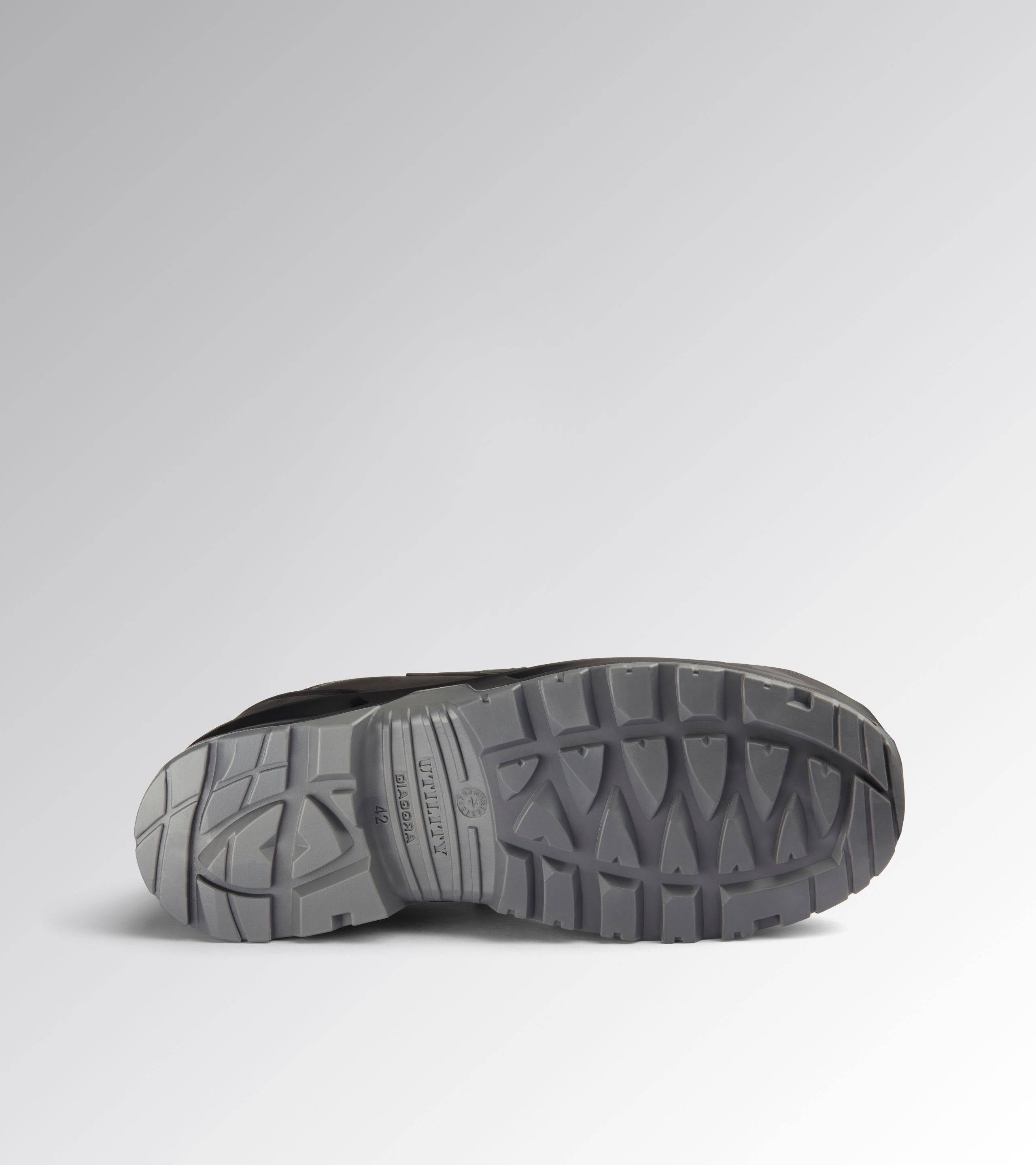 Diadora CLASSIC LOW S3S FO SC LG SR BLACK 42-3