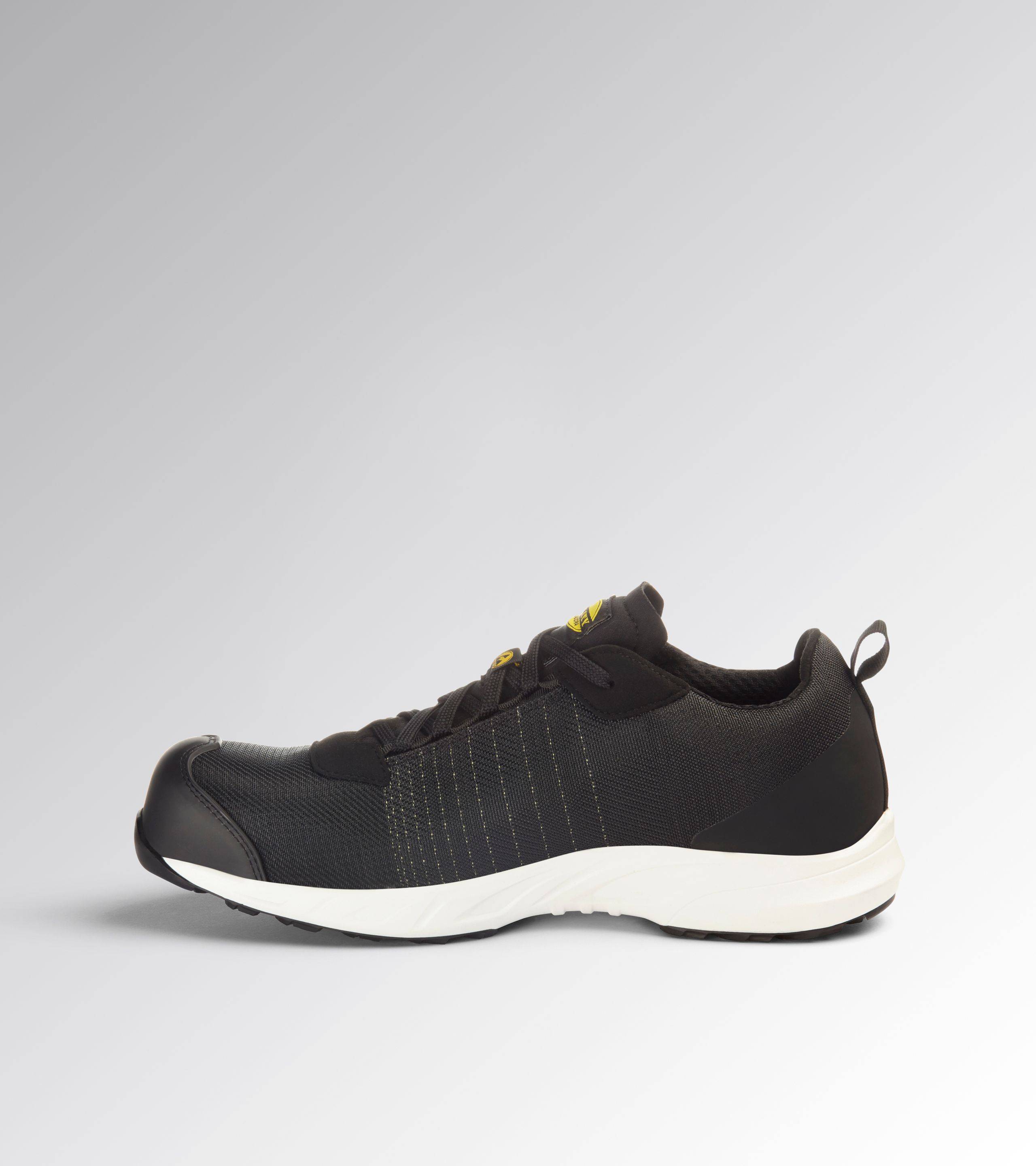 Diadora FLY LT MTX LOW S3L FO SR SC black/white 39-1