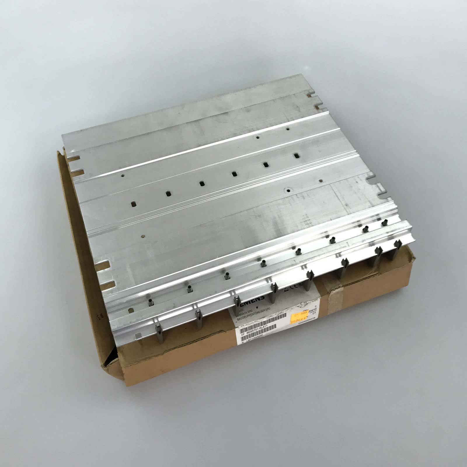 Siemens - 6ES5701-0LA11 - SIMATIC S5 BAUGRUPPENTRAEGER ER 701-0, 6ES5701-0LA11-2