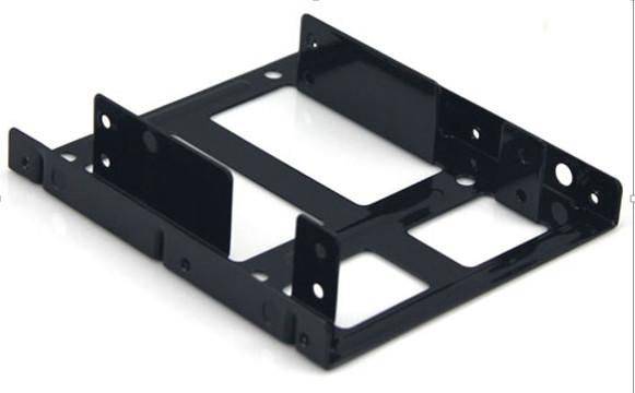 CoreParts Dual 2,5" naar 3,5" beugel. Twaalf (12) schroeven meegeleverd. Ondersteunt twee 2,5" HDD's of SSD's in een 3,5-0