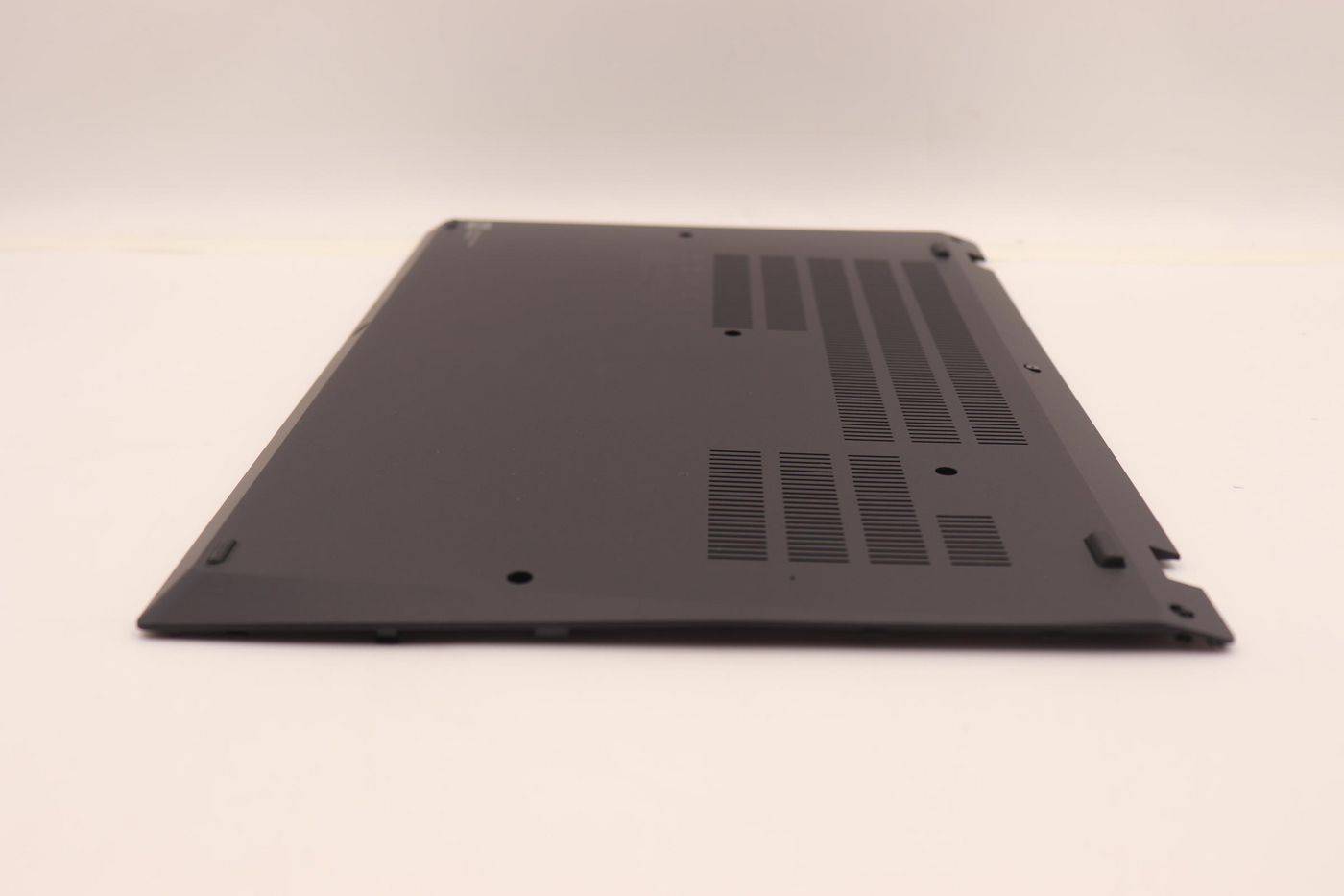 Vervangende behuizing voor de Lenovo T16 Gen 1 laptop, de structurele integriteit en functionele bescherming verborgen.-2