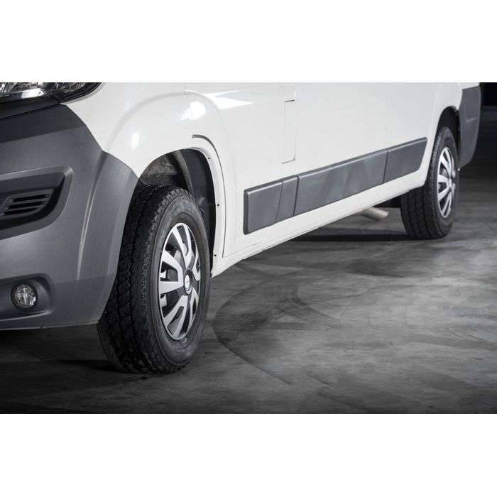 MICHELIN Set van 4-wielafwerkingen - 16 - NVS speciale hulpprogramma's-1