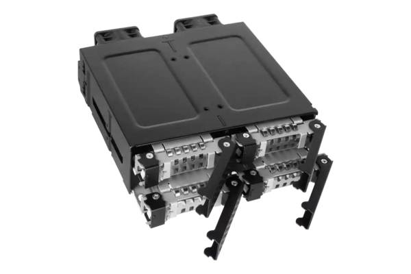 ICY Dock ToughArmor MB699VP-B V3 - Behuizing voor Opslag Drives - 2,5" - PCIe 4.0 - U.2, U.3 - Zwart - MB699VP-B V3 MB99
