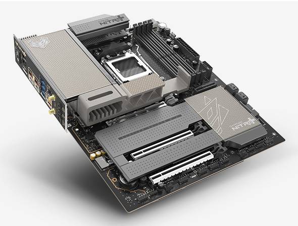 SAPPHIRE NITRO+ X870EA WIFI7-1
