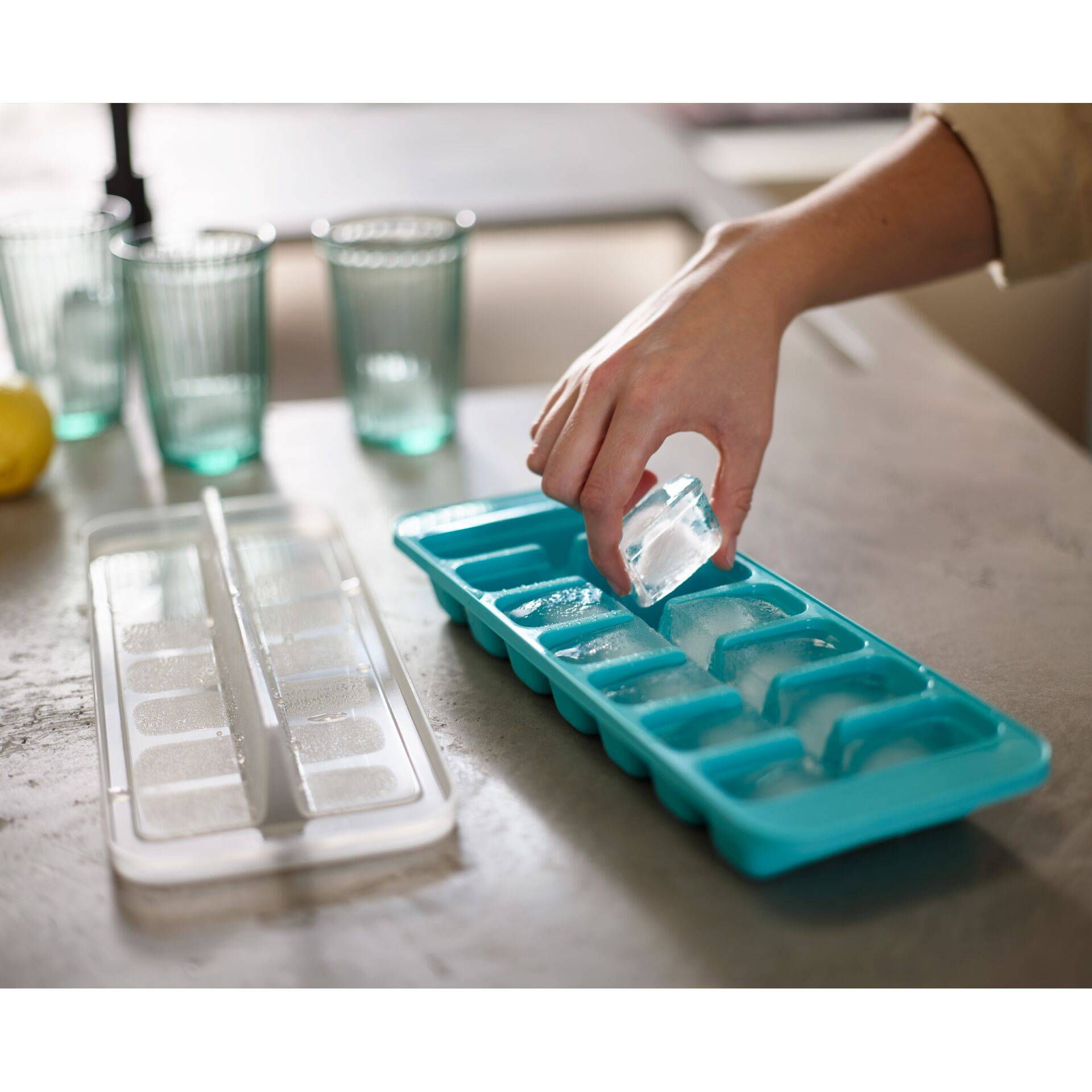Joseph Joseph Flow Easy-fill blauwe ijsblokjesvorm (2-pak)-0