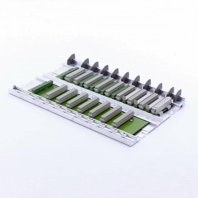 Onderdeel SIMATIC S5, CR 700-2 montageframe voor centrale eenheid S5-115U met 7 vrije slots.-0