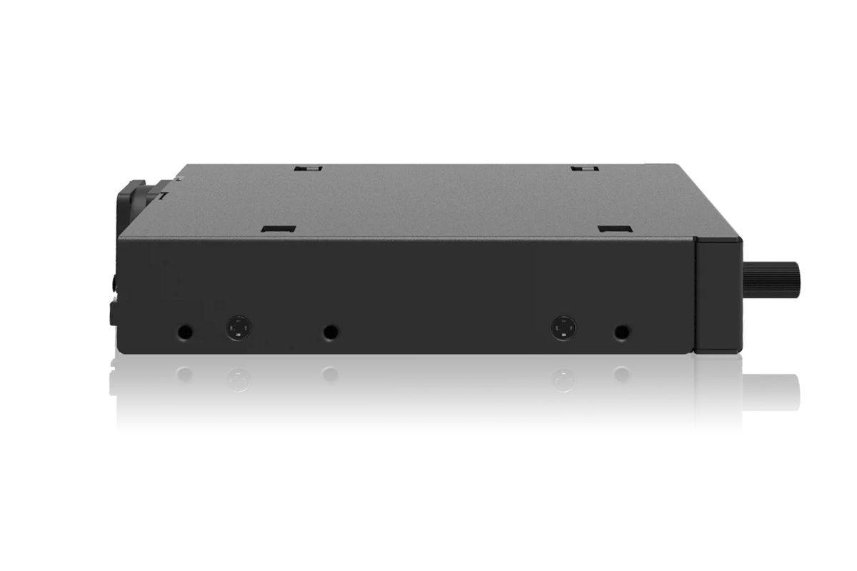 We-Ra. IcyDock ToughArmor 1x25" U.2/U.3 NVMe naar PCIe 5.0MCIO OEM-2