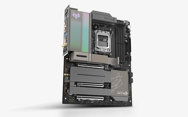 SAPPHIRE NITRO+ X870EA WIFI7 moederbord-2