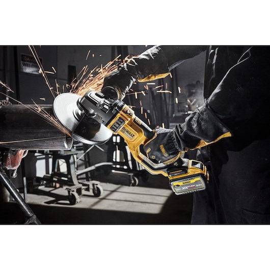 DeWALT DCG460X2-QW Borstelloze Vloerschuurmachine 230 mm 54V-4