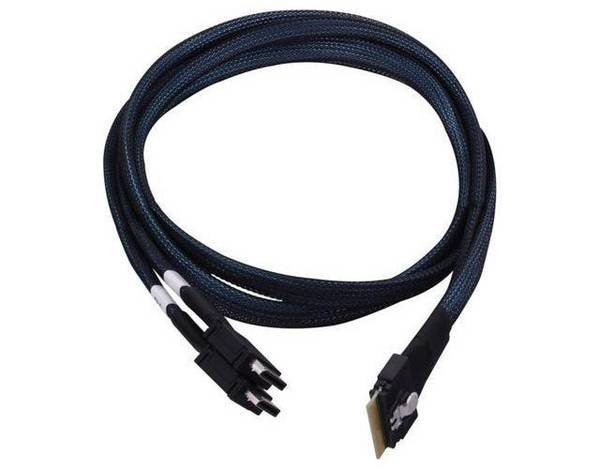Microchip Adaptec - Intern SAS-kabel - 1 x 8 Slim SAS (SFF-8654) naar OCuLink (SFF-8612) - 80 cm - NVMe-verbinding