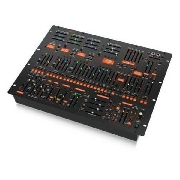 Behringer 2600 Analoge Synthesizer