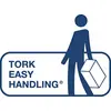 Een gestileerd pictogram toont een persoon die een kartonnen doos draagt. Naast het pictogram staat de tekst 'Tork Easy Handling'.