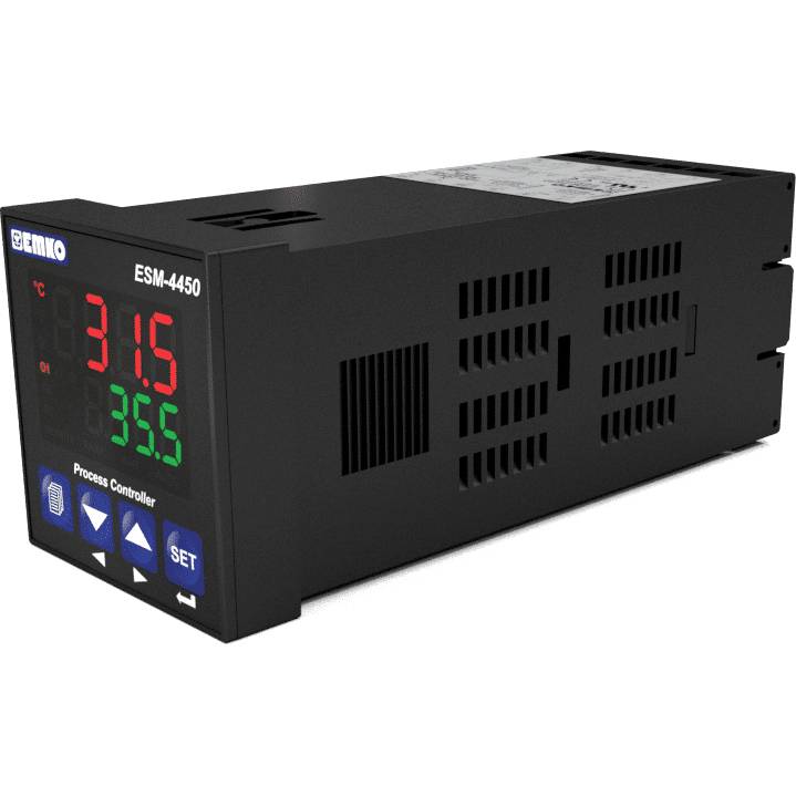 Cyfrowy regulator procesowy, model ESM-4450 firmy Emko, wyświetla wskazania temperatury 31,5°C na czerwono oraz 35,6°C na zielono na czarnej obudowie.
