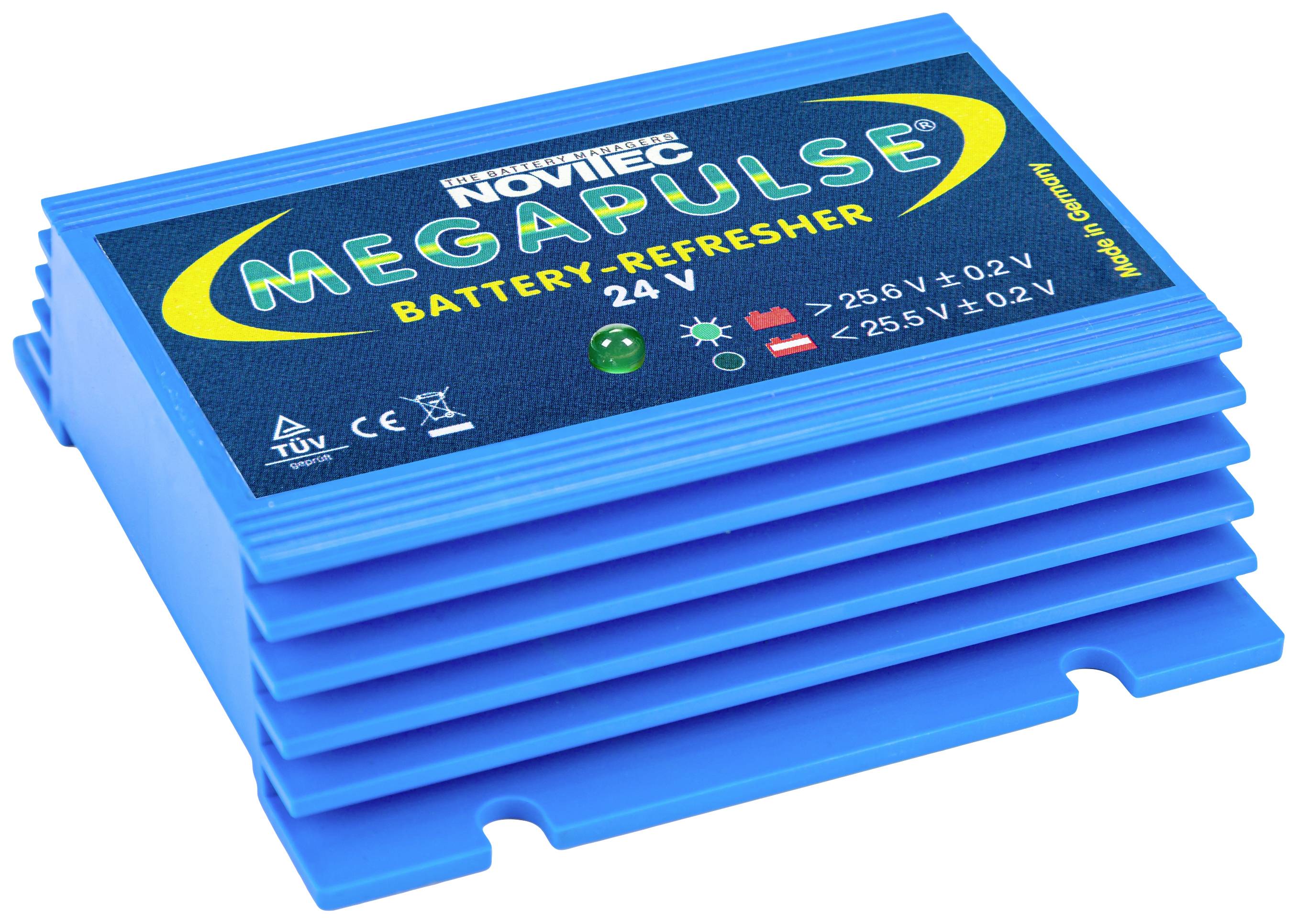 Urządzenie 'Blaue Megapulse Battery-Refresher 24V' z zielonym i czerwonym elementem świecącym. Używane do konserwacji baterii.
