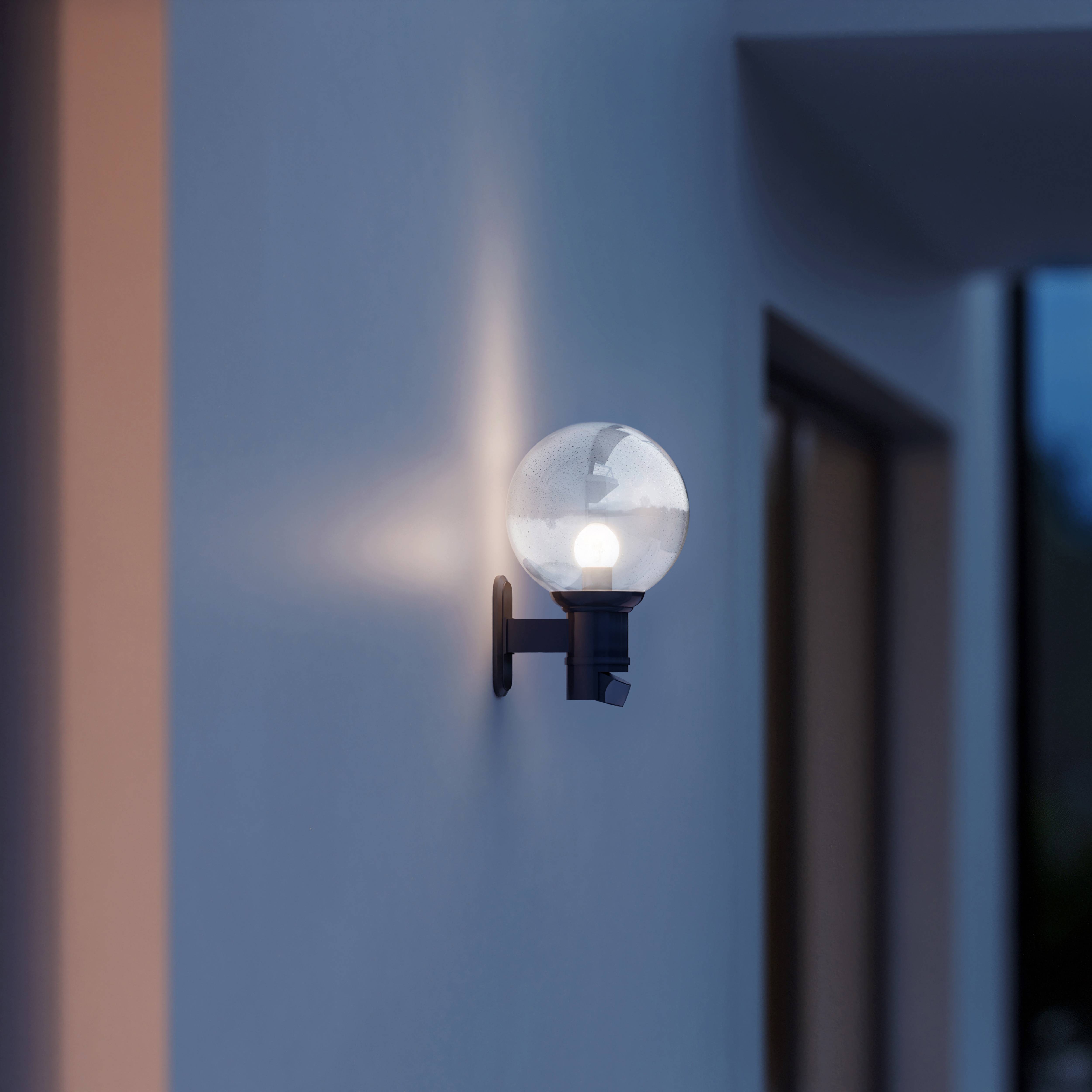 Вуличний настінний світильник Steinel AUSSENLEUCHTE L 560 S SW 634216 60 Вт IP44 з датчиком руху