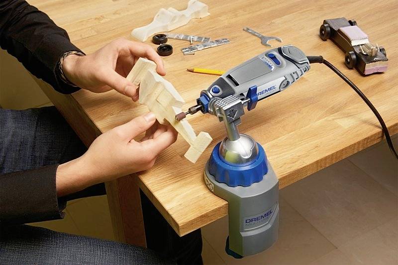 Багатофункціональні лещата Dremel MULTI-VISE 26152500JA Ширина затискних губок: 35 мм Максимальна ширина затискання: 190 мм